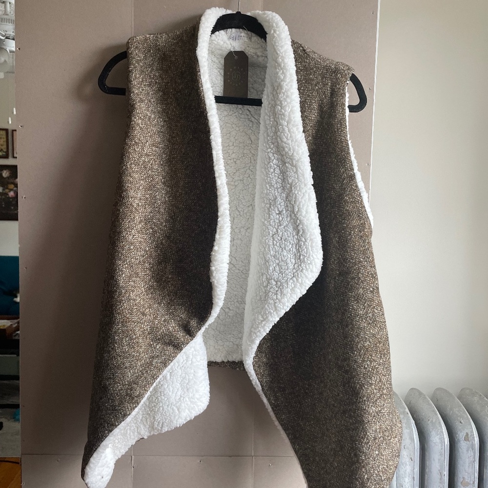 Janice Apparel Oversized Sweater Vest with Faux Fur Trim